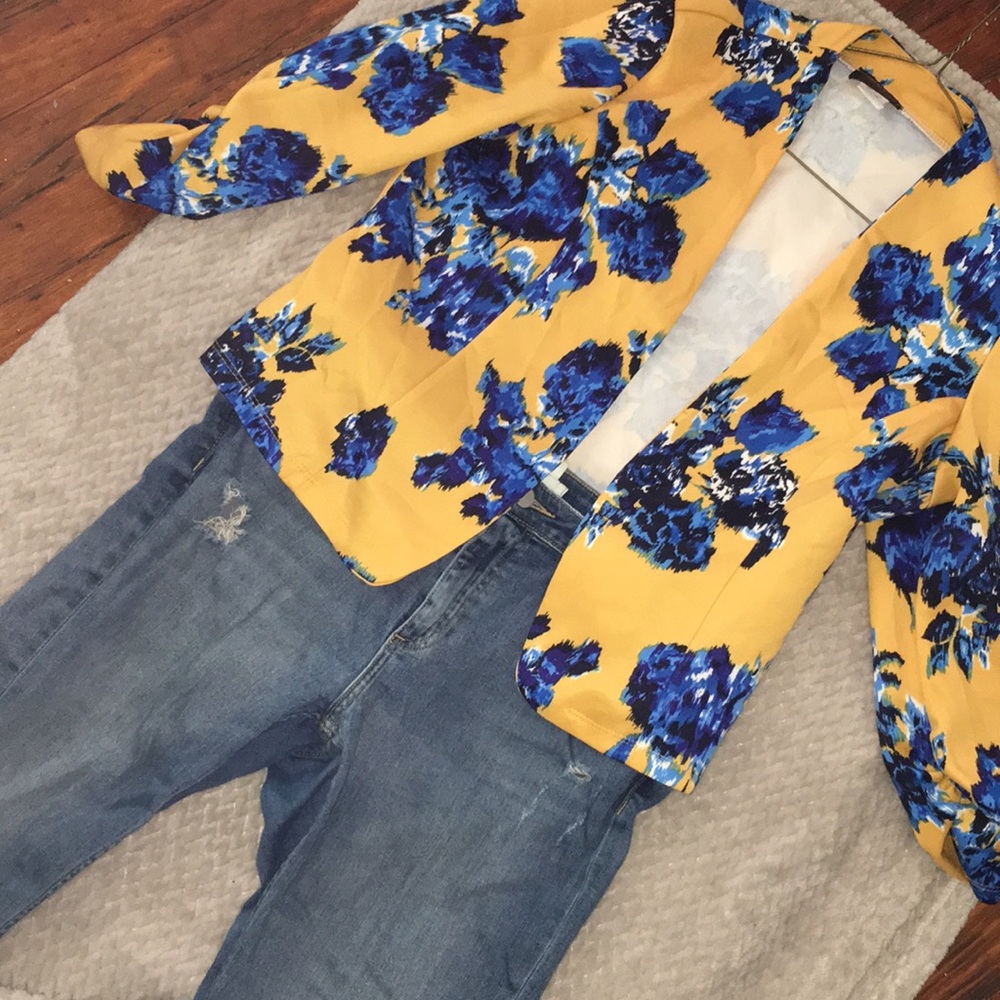 Beautiful Floral Blazer